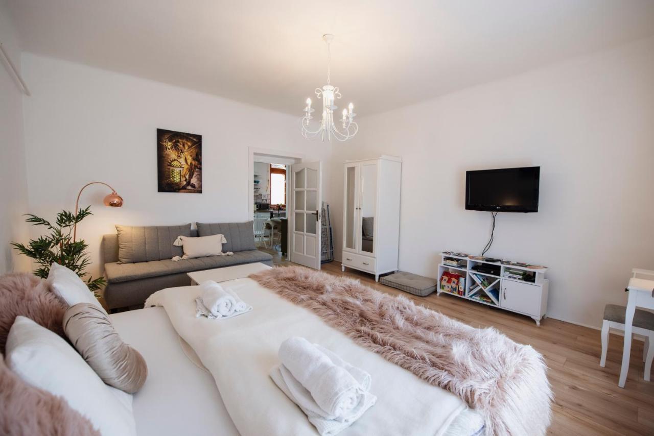 Heart Of Pecs Apartman Free Parking Экстерьер фото